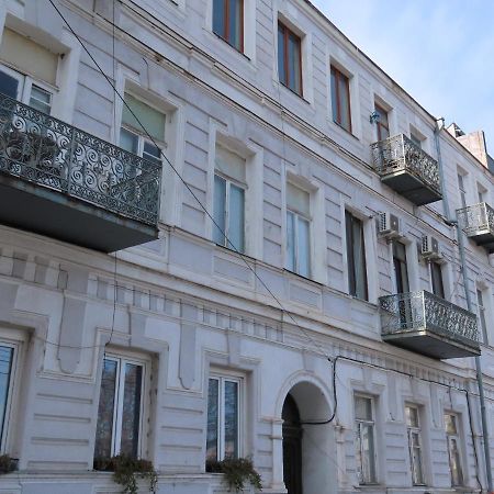 2Br Loft Apartment Near Liberty Square Тбилиси Экстерьер фото