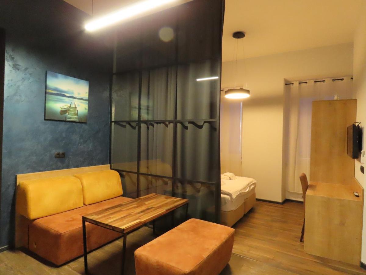 2Br Loft Apartment Near Liberty Square Тбилиси Экстерьер фото